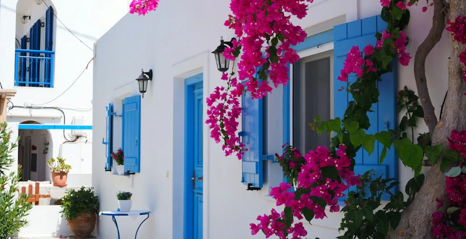 mykonos alleys